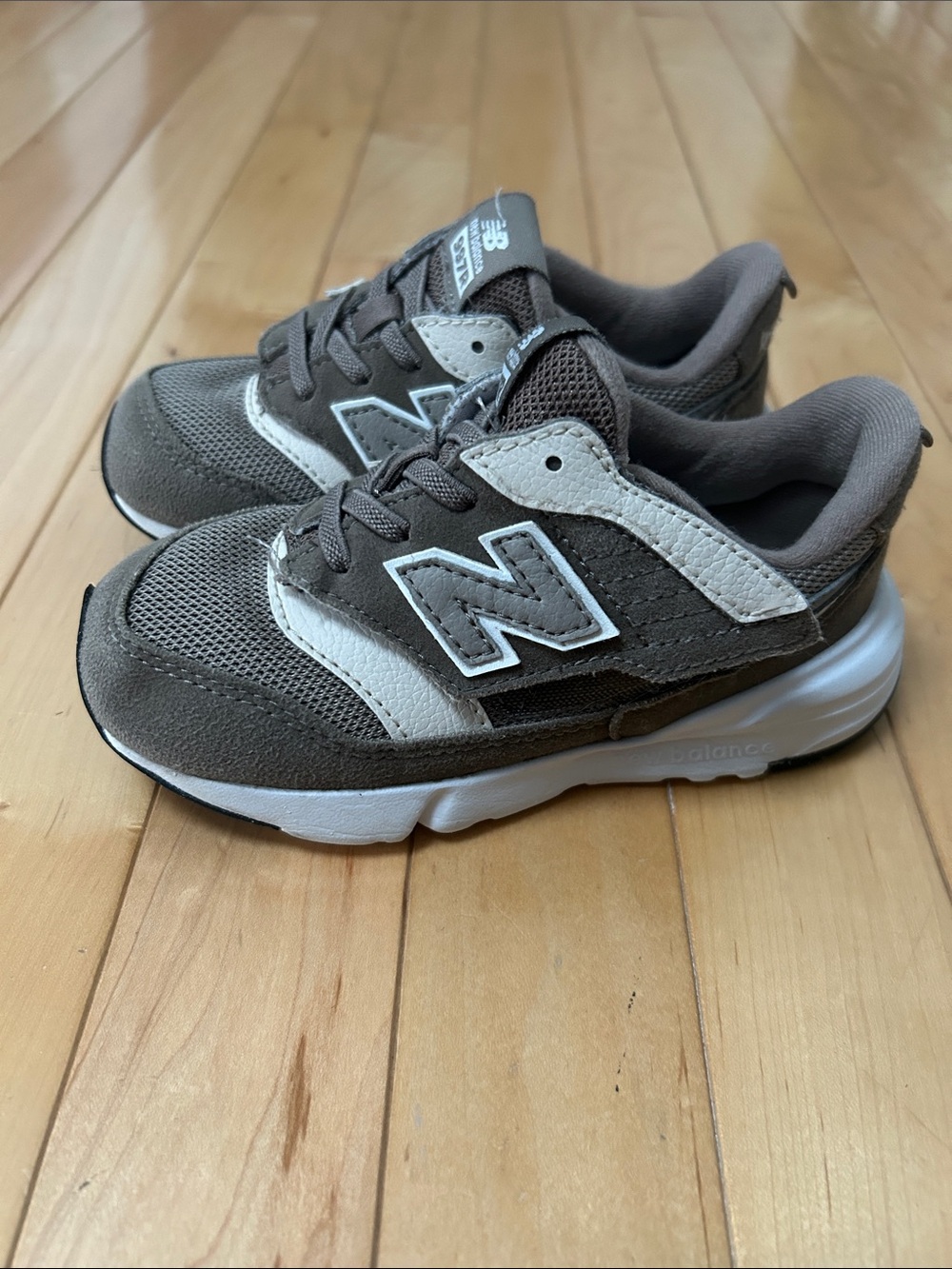 New Balance Kids Brown and Cream Sneakers